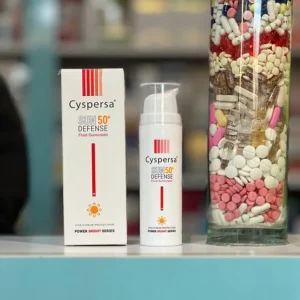 تیوپ فلوئید ضد آفتاب و ضد لک سیسپرسا با SPF50 مناسب انواع پوست در پس زمینه سفید